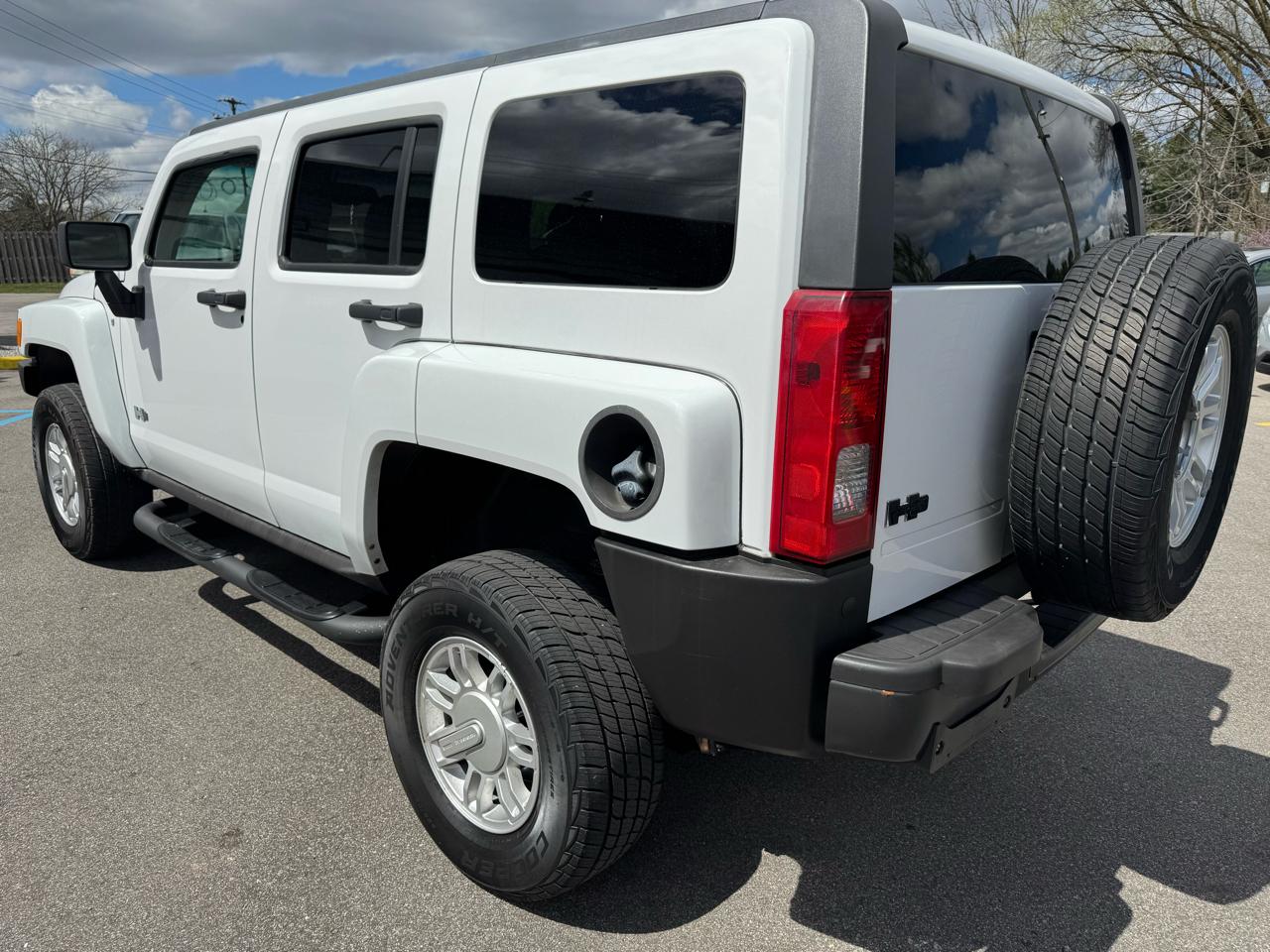 HUMMER H3 Base 2009