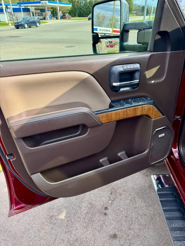 GMC Sierra 2500HD SLT Crew Cab 4WD 2017
