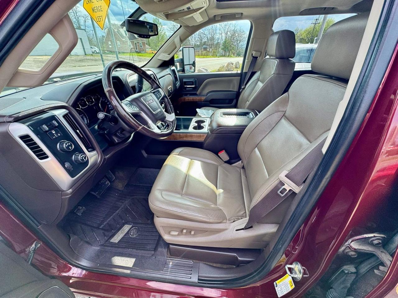 GMC Sierra 2500HD SLT Crew Cab 4WD 2017