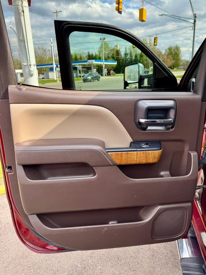 GMC Sierra 2500HD SLT Crew Cab 4WD 2017