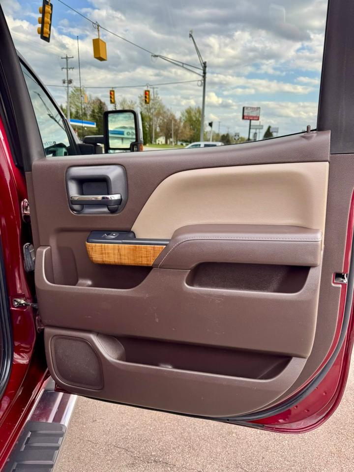GMC Sierra 2500HD SLT Crew Cab 4WD 2017