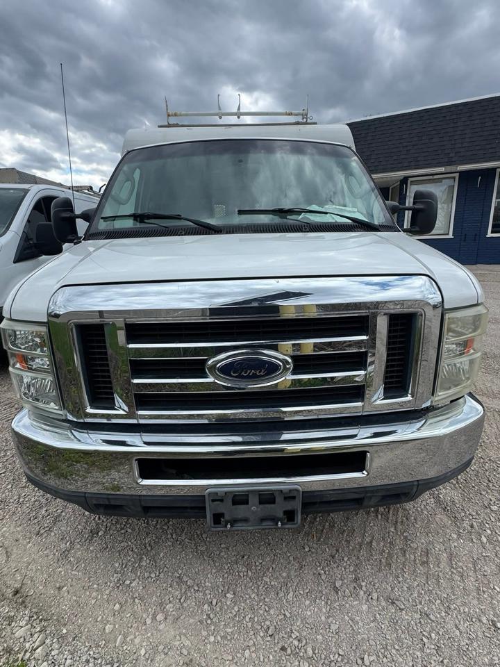 Ford Econoline E-350 Super Duty 2008