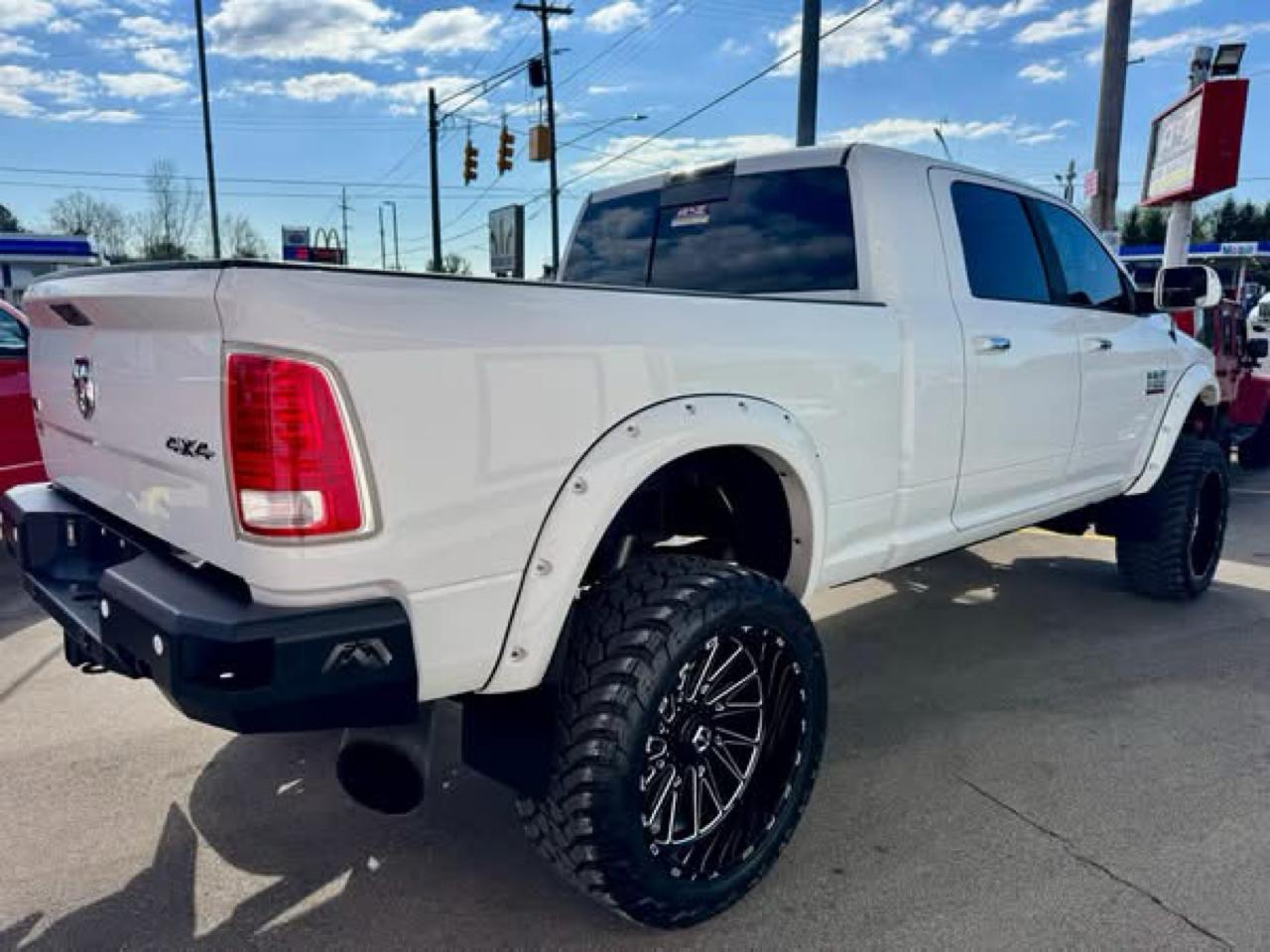 RAM 3500 Laramie Mega Cab 4WD 2016