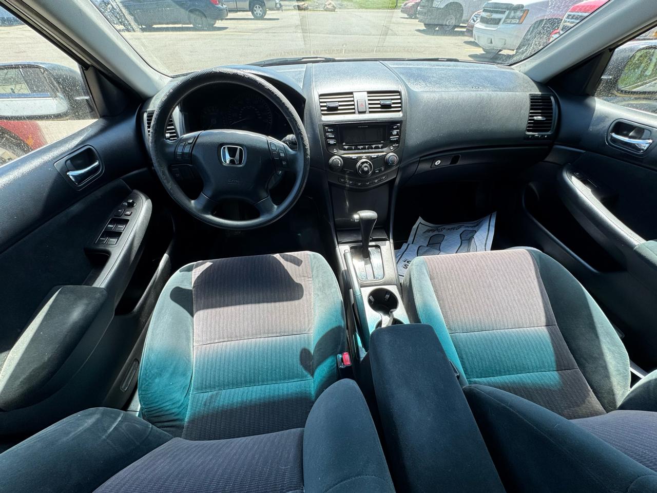 Honda Accord LX V6 sedan AT 2003