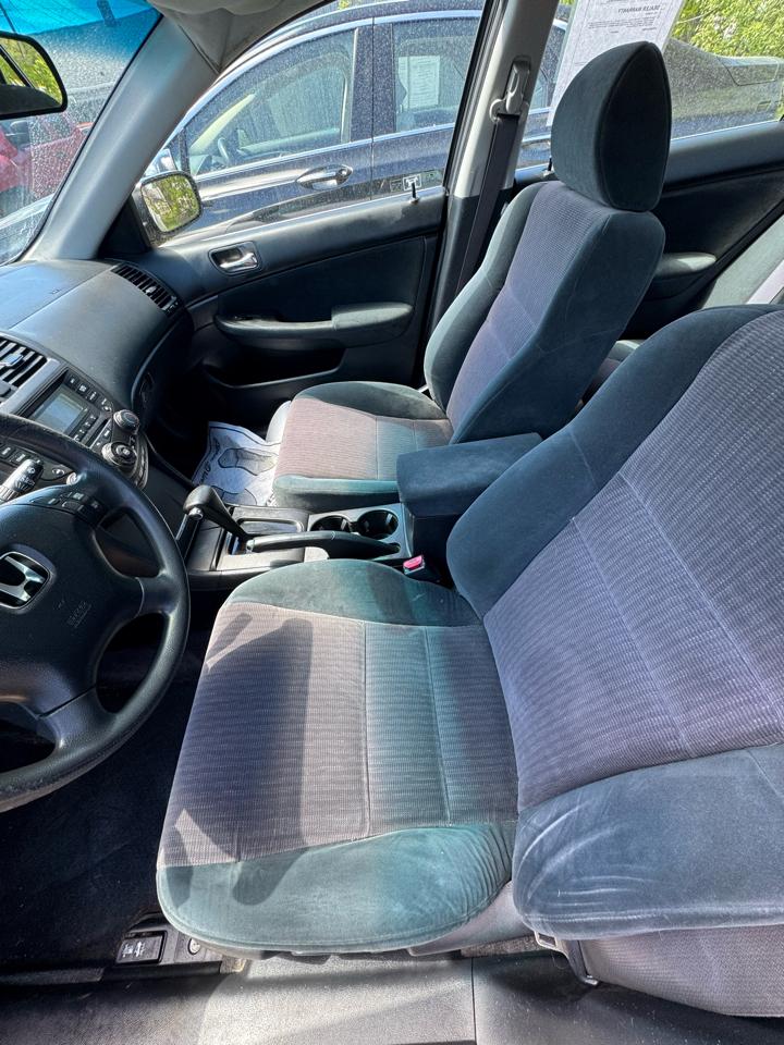 Honda Accord LX V6 sedan AT 2003
