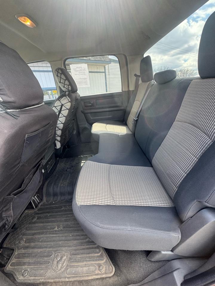 RAM 3500 ST Crew Cab SWB 4WD 2012
