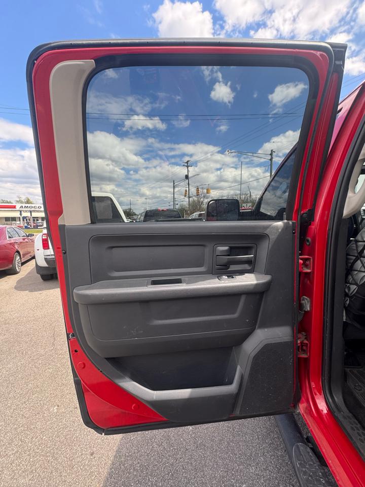 RAM 3500 ST Crew Cab SWB 4WD 2012