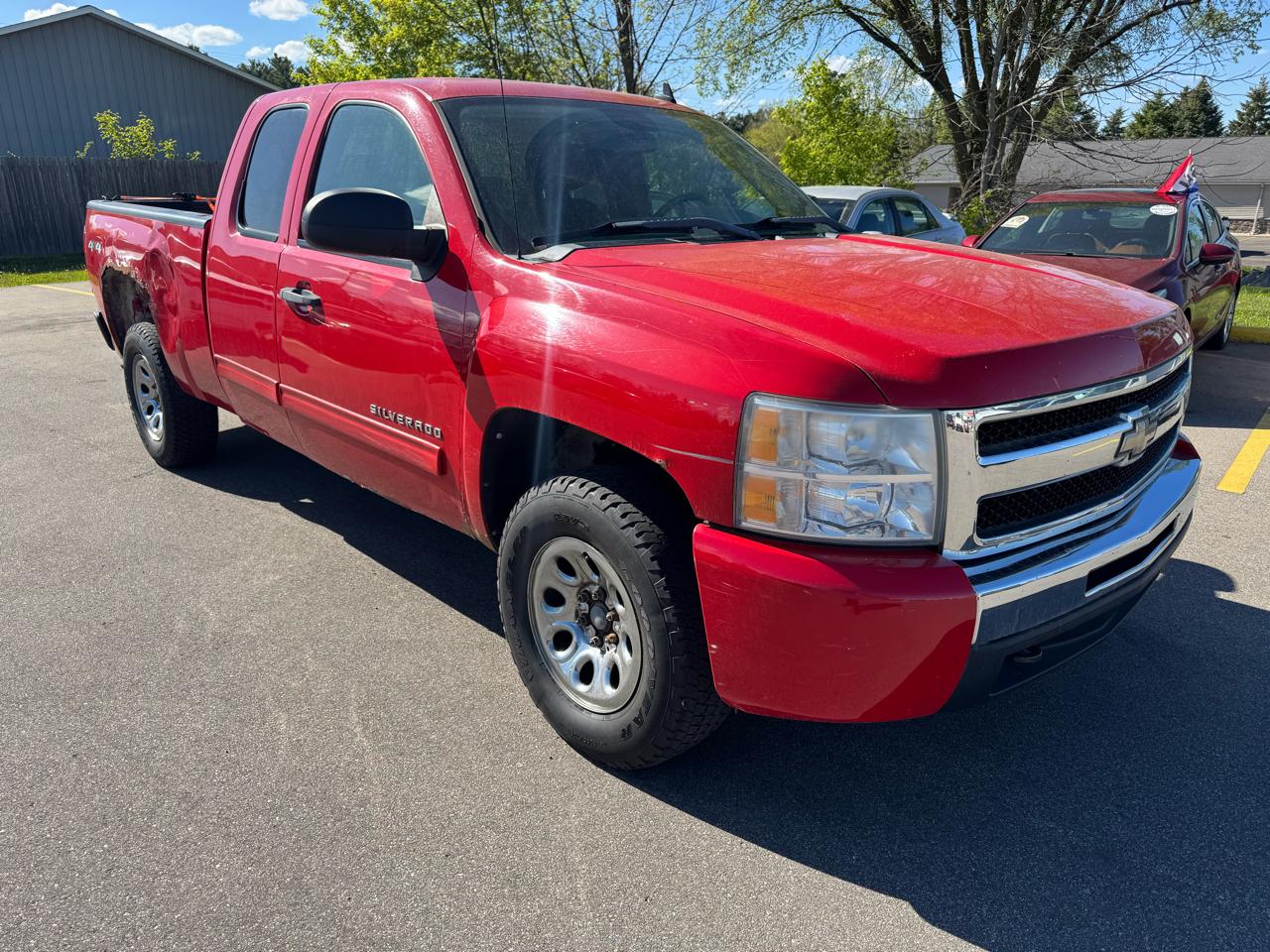 Chevrolet Silverado 1500 LS Extended Cab 4WD 2011