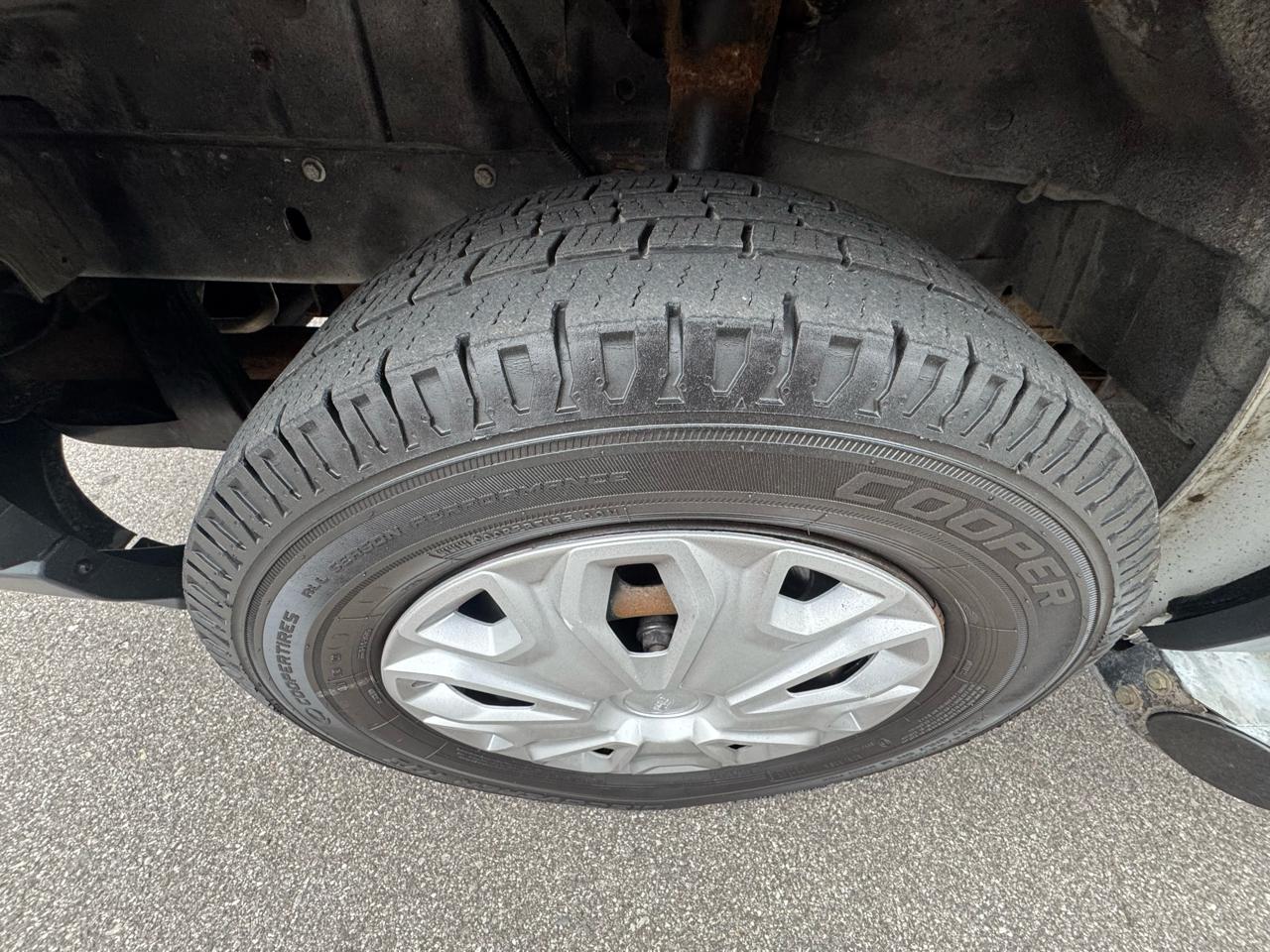 Ford Transit 250 Van Low Roof 60/40 Pass.130-in. WB 2015