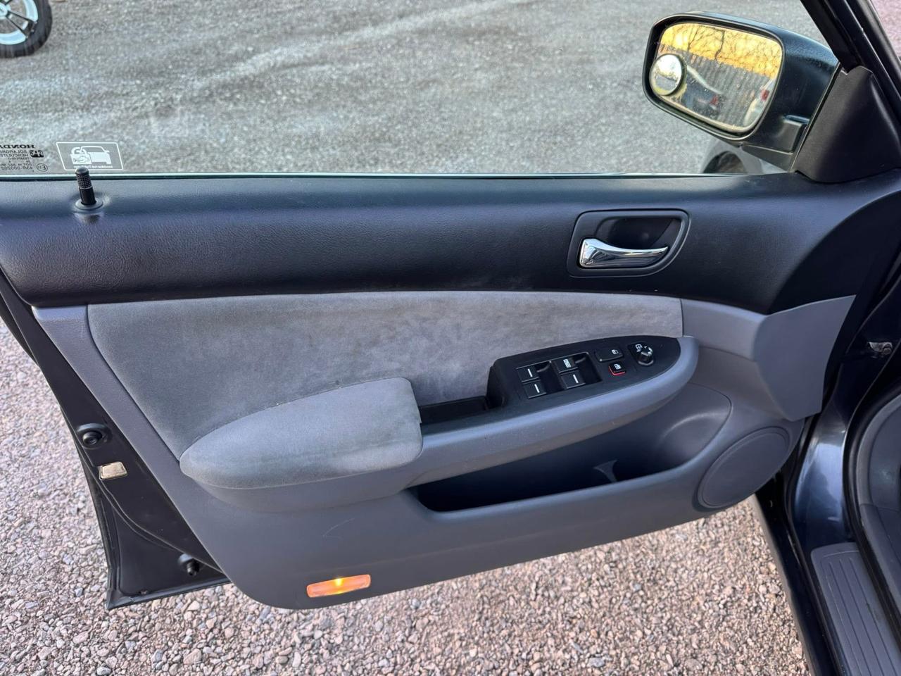 Honda Accord LX sedan AT 2004