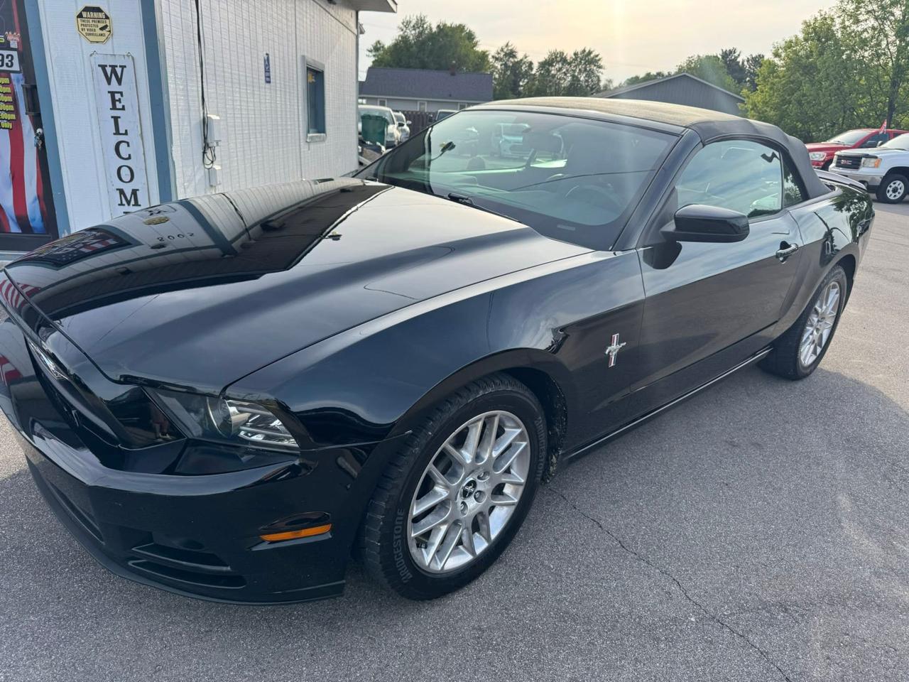 Ford Mustang V6 Convertible 2014