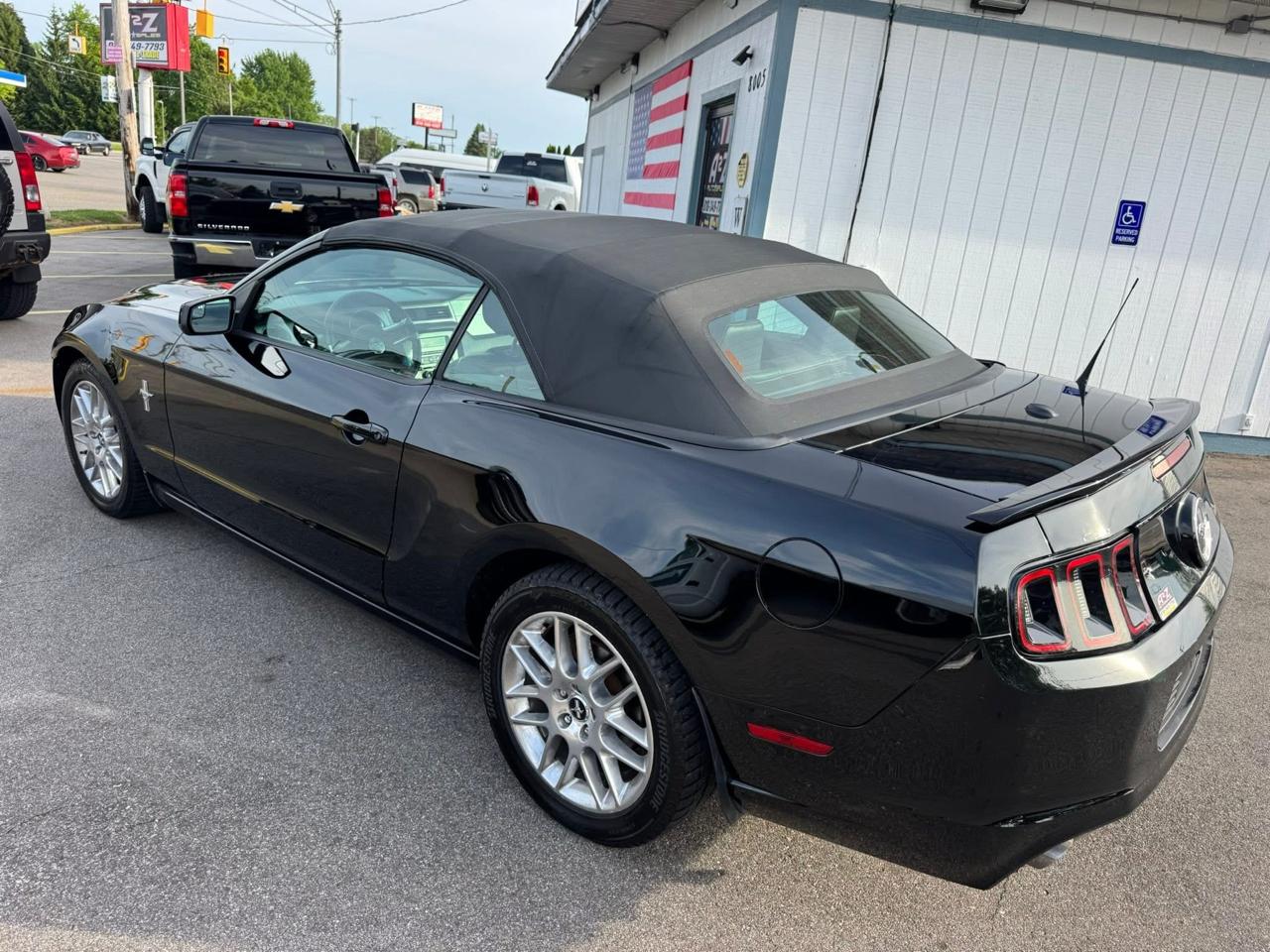 Ford Mustang V6 Convertible 2014