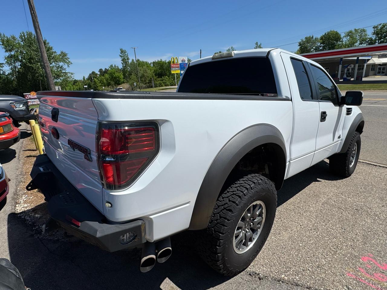 Ford F-150 SVT Raptor SuperCab 5.5-ft. Bed 4WD 2011