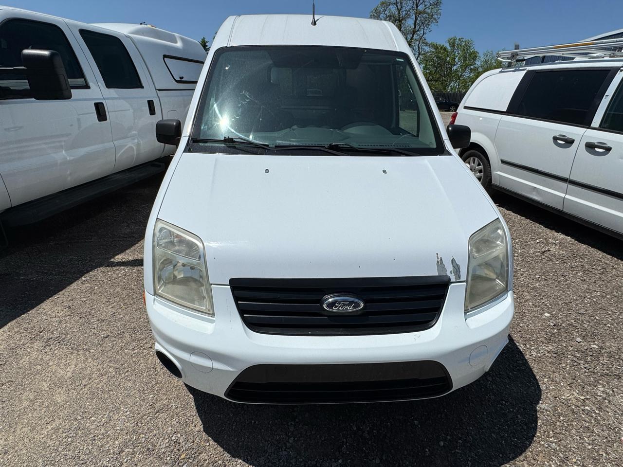Ford Transit Connect XLT with Side and Rear Door Glass 2010