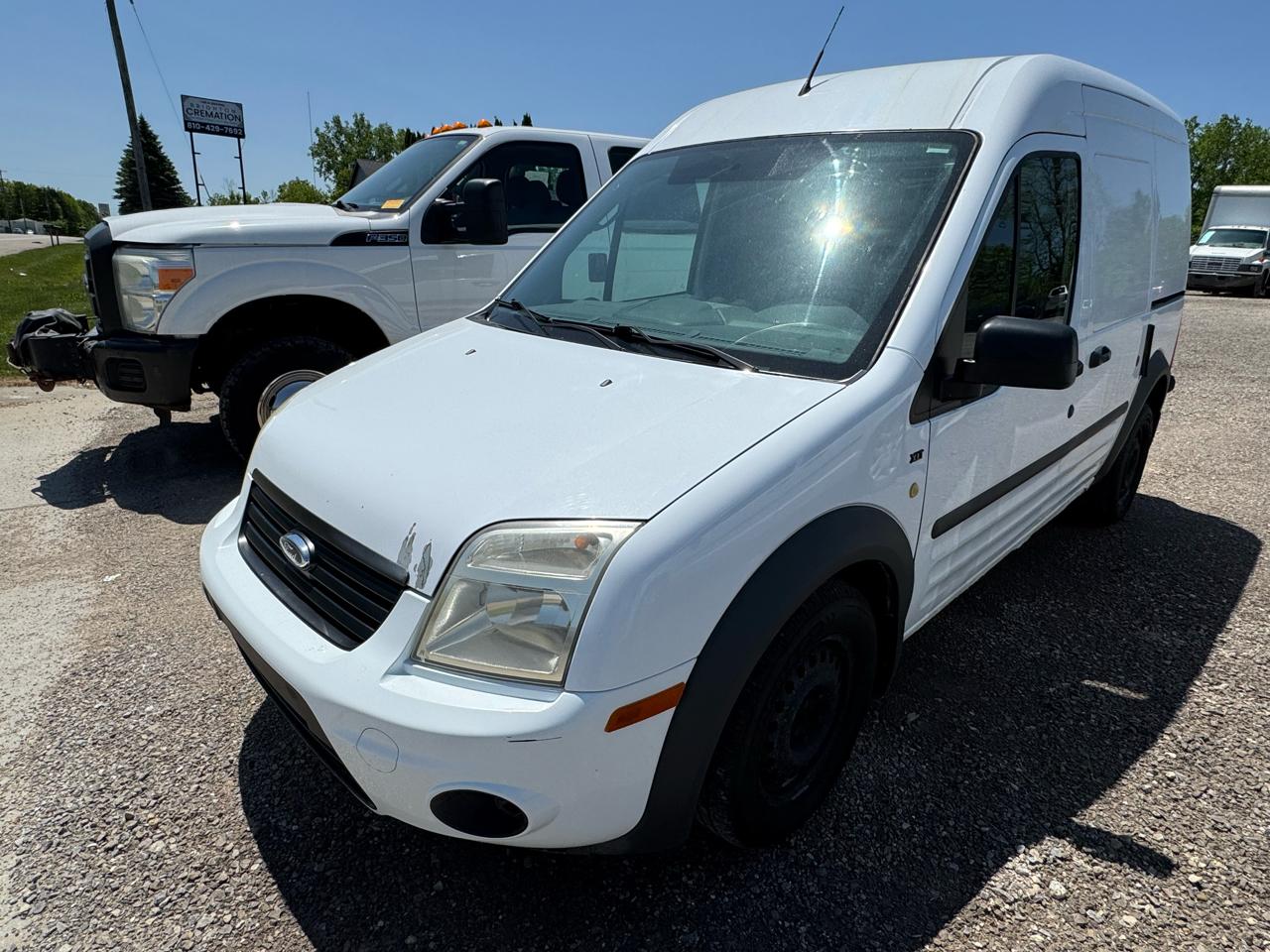 Ford Transit Connect XLT with Side and Rear Door Glass 2010