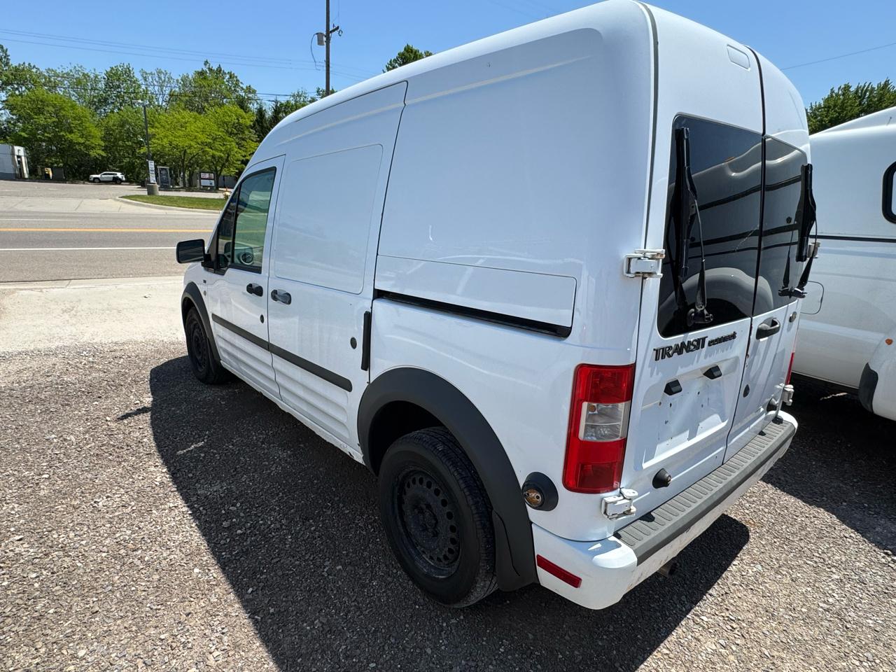 Ford Transit Connect XLT with Side and Rear Door Glass 2010