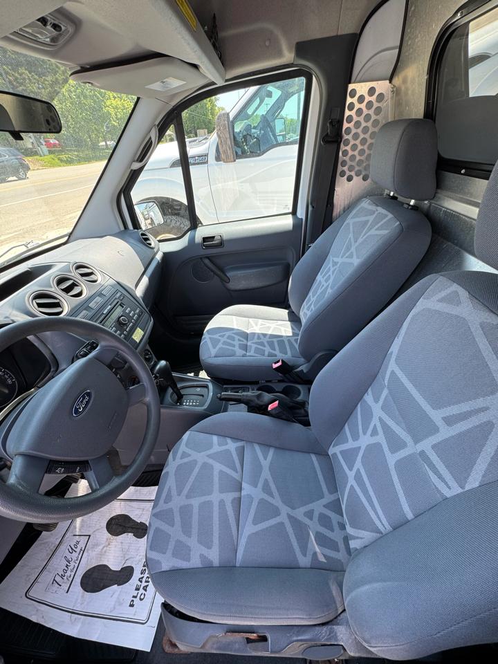 Ford Transit Connect XLT with Side and Rear Door Glass 2010