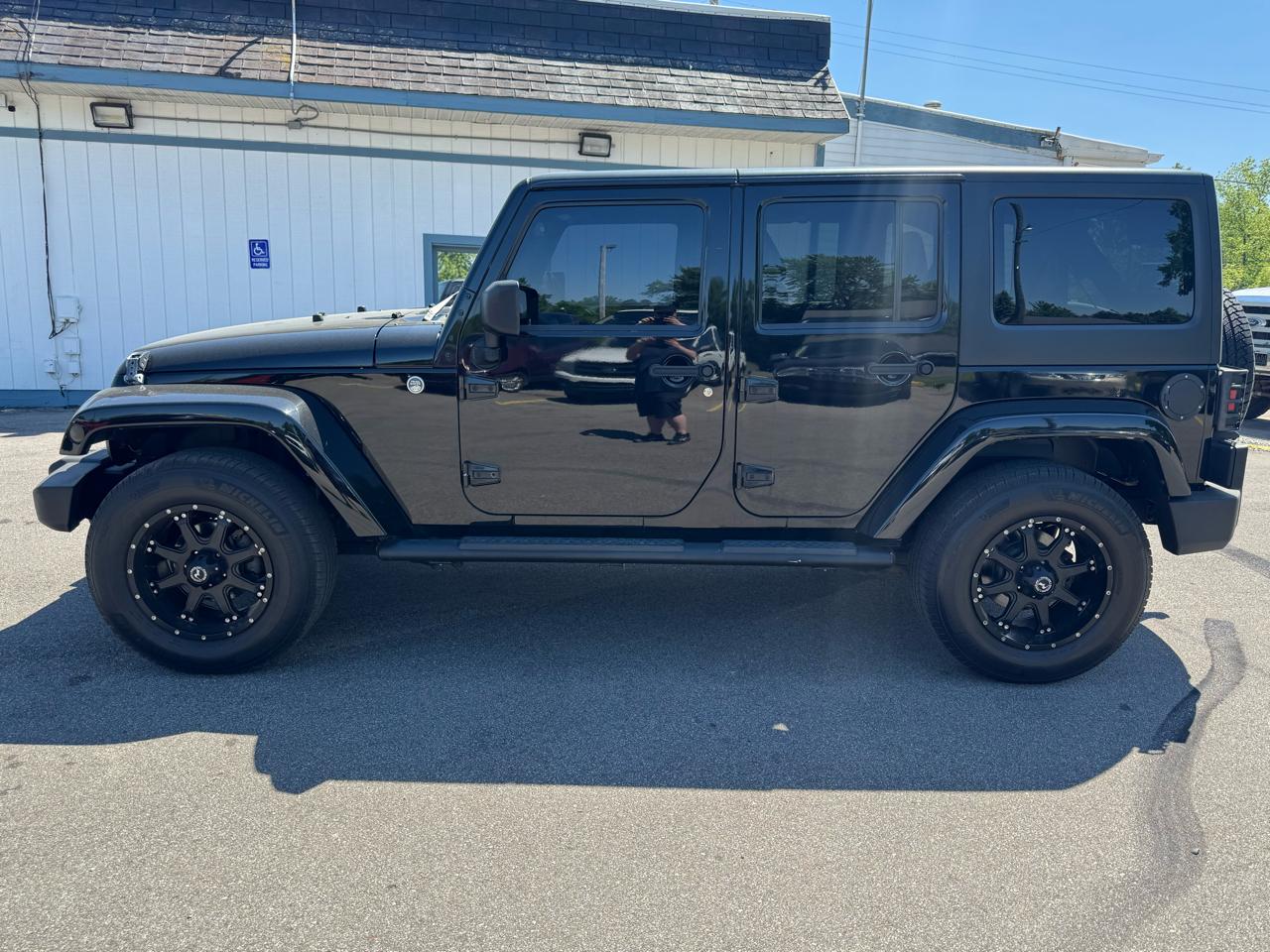 Jeep Wrangler Unlimited Sahara 4WD 2013
