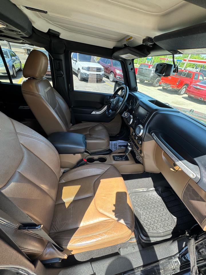 Jeep Wrangler Unlimited Sahara 4WD 2013