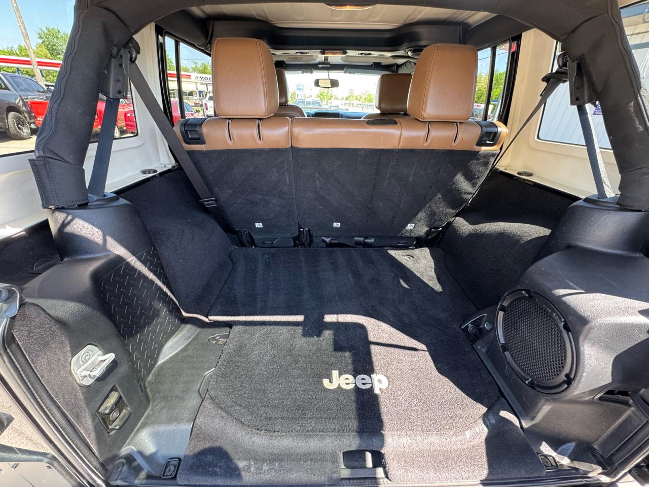 Jeep Wrangler Unlimited Sahara 4WD 2013