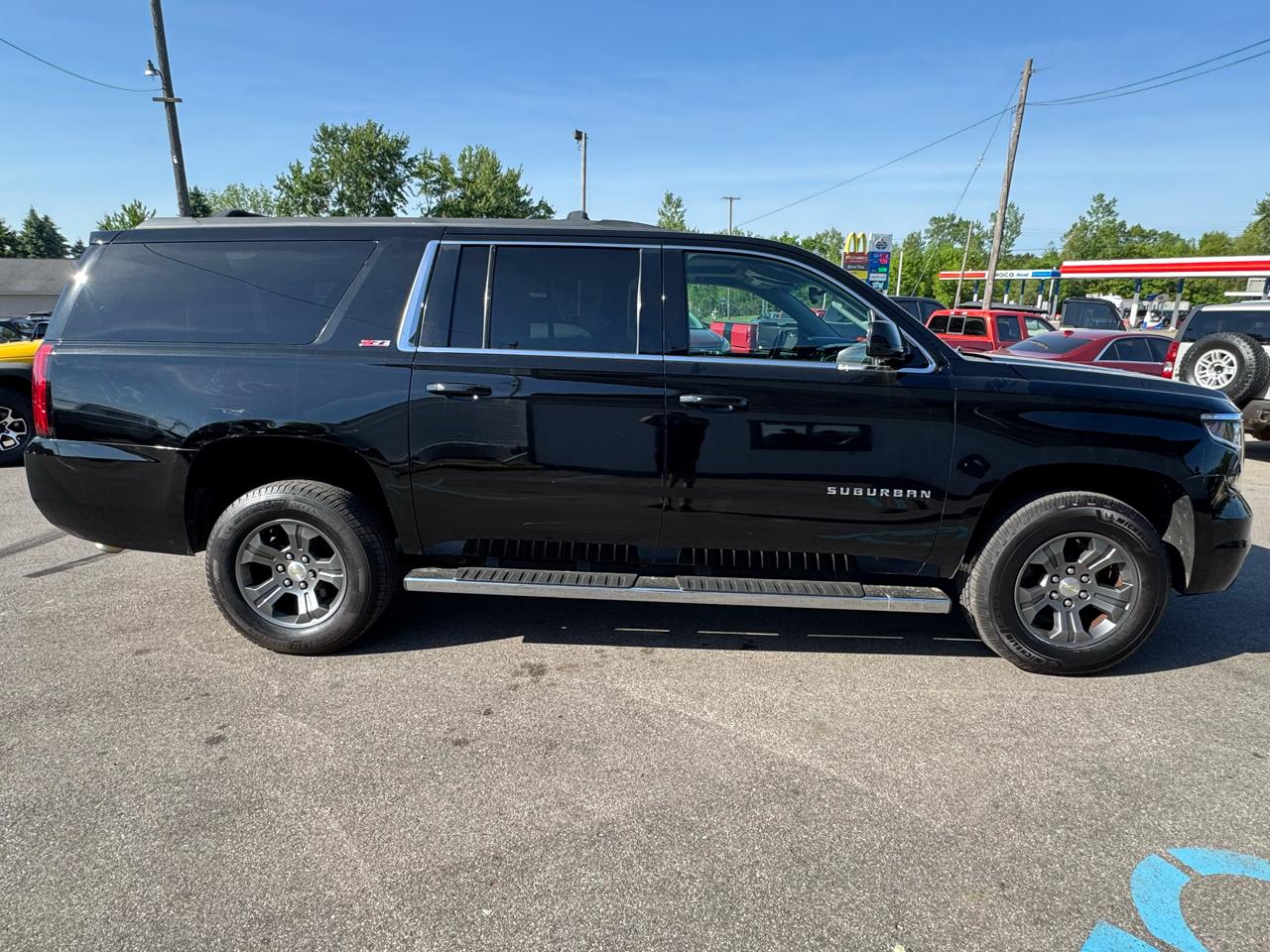 Chevrolet Suburban LT 4WD 2016
