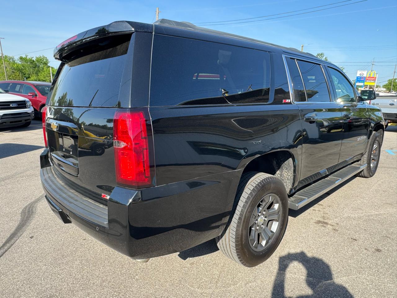 Chevrolet Suburban LT 4WD 2016