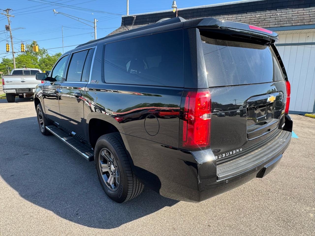 Chevrolet Suburban LT 4WD 2016