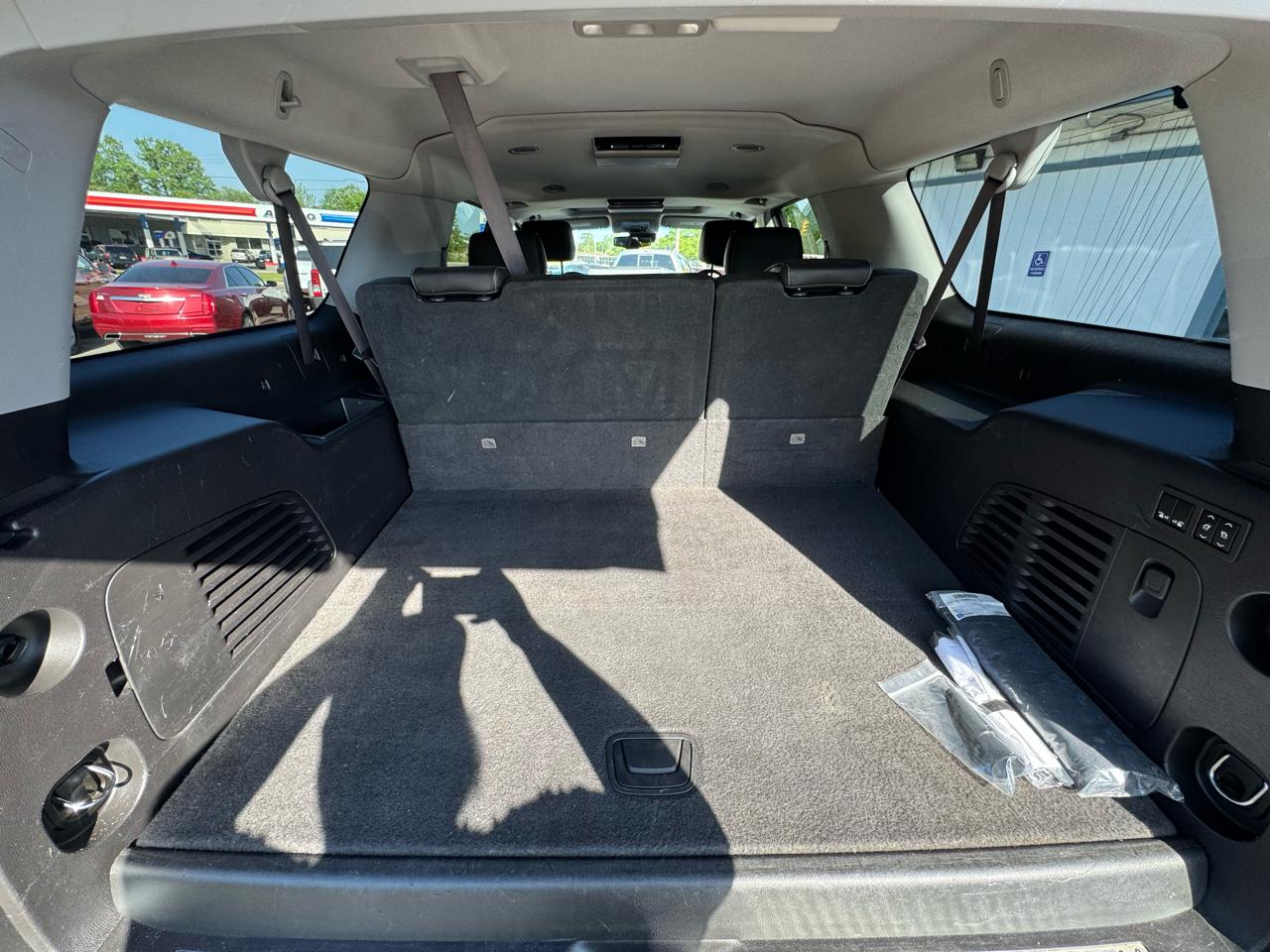 Chevrolet Suburban LT 4WD 2016