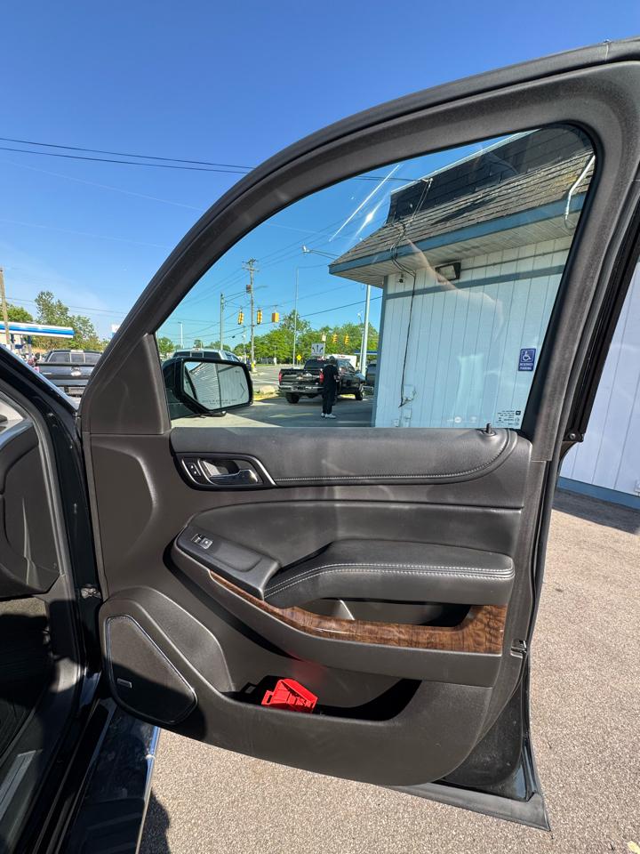 Chevrolet Suburban LT 4WD 2016