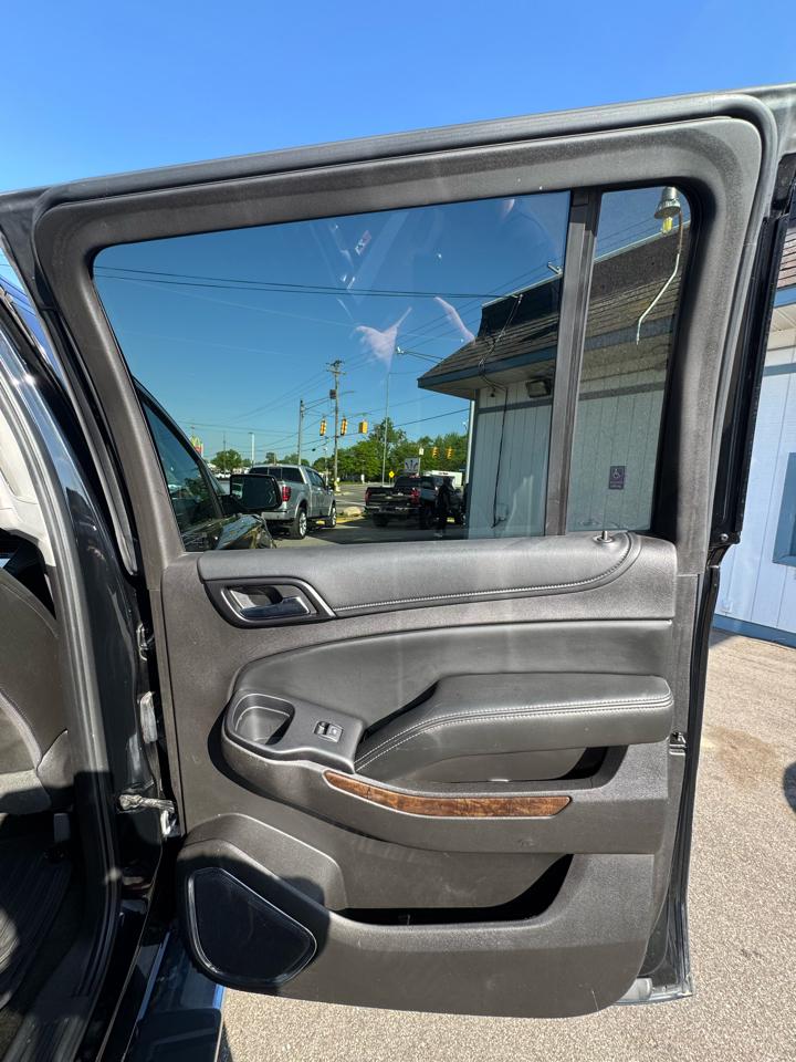Chevrolet Suburban LT 4WD 2016