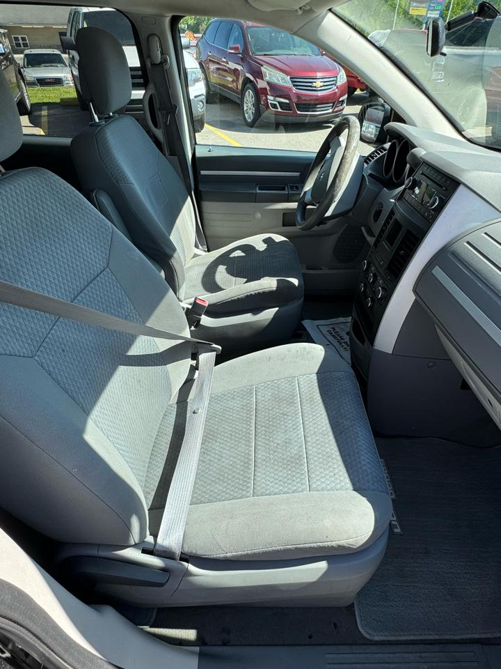 Dodge Grand Caravan SE 2010