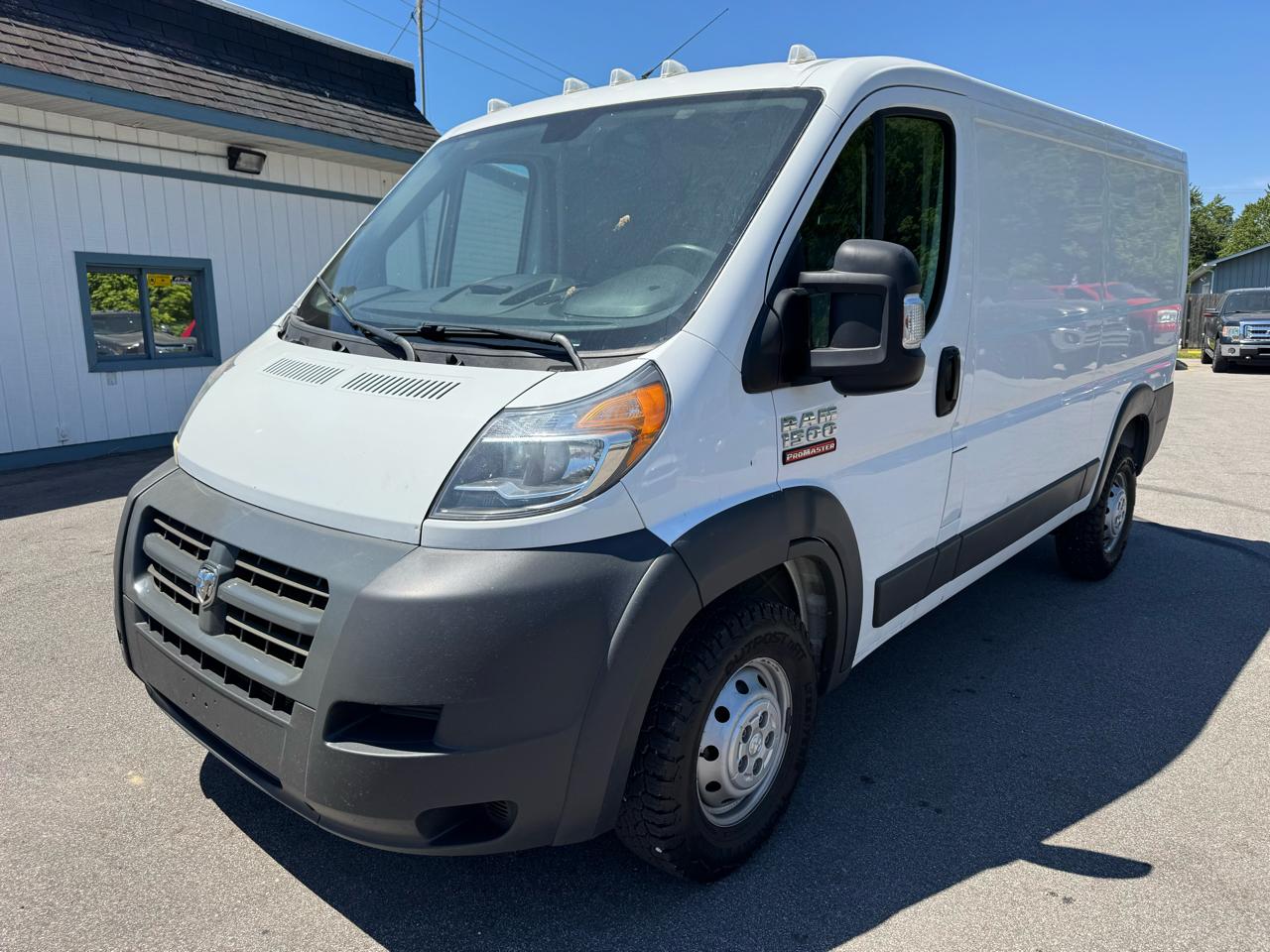 RAM Promaster 1500 Low Roof Tradesman 136-in. WB 2017