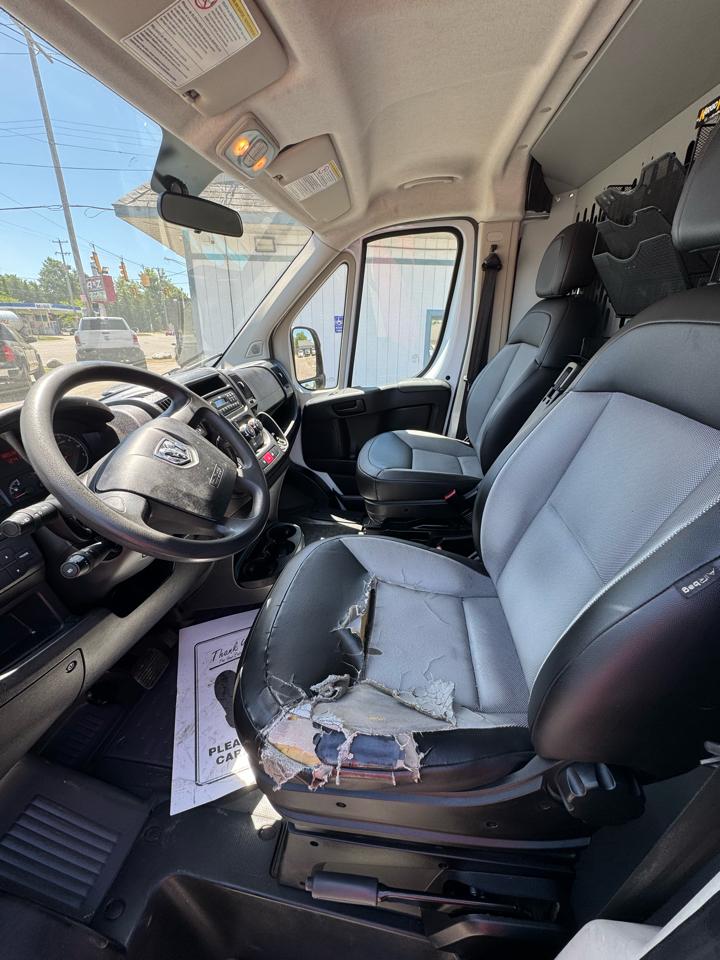 RAM Promaster 1500 Low Roof Tradesman 136-in. WB 2017
