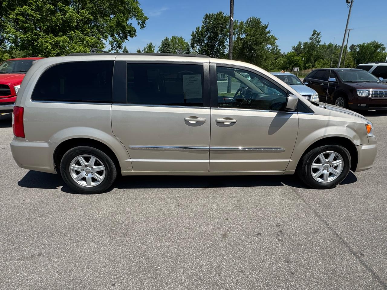 Chrysler Town & Country Touring 2012
