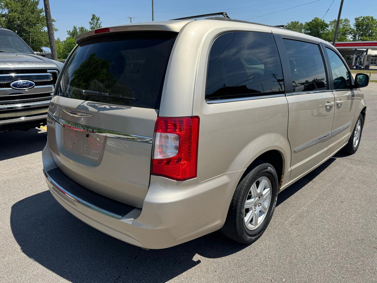 Chrysler Town & Country Touring 2012