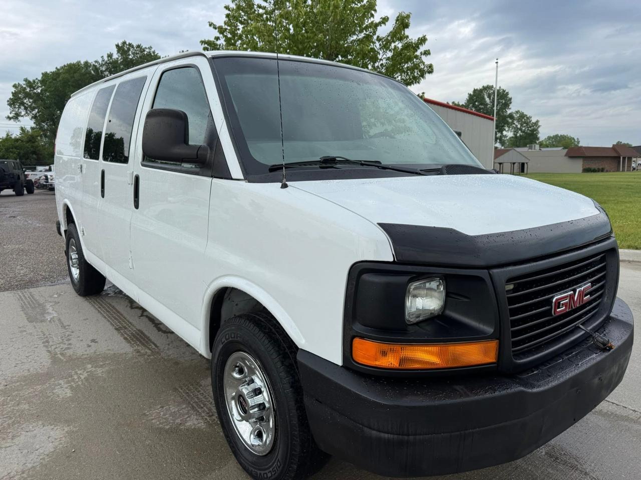 GMC Savana G3500 Cargo 2014