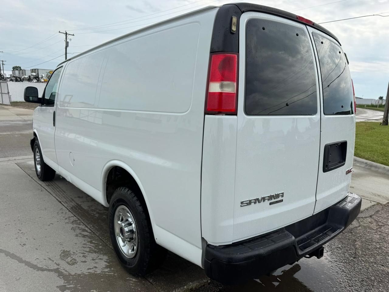 GMC Savana G3500 Cargo 2014