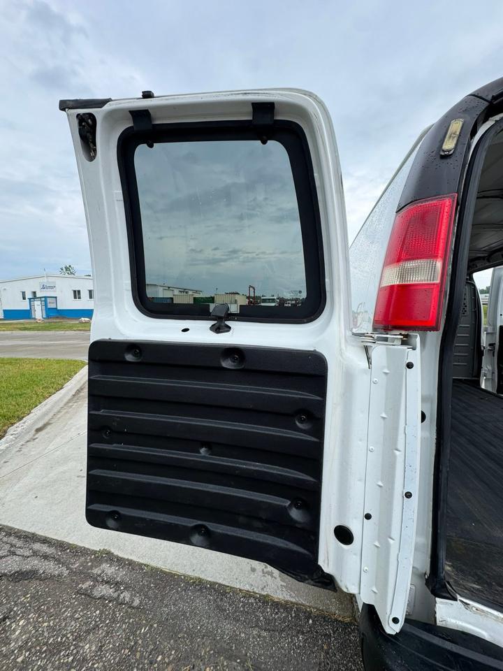 GMC Savana G3500 Cargo 2014