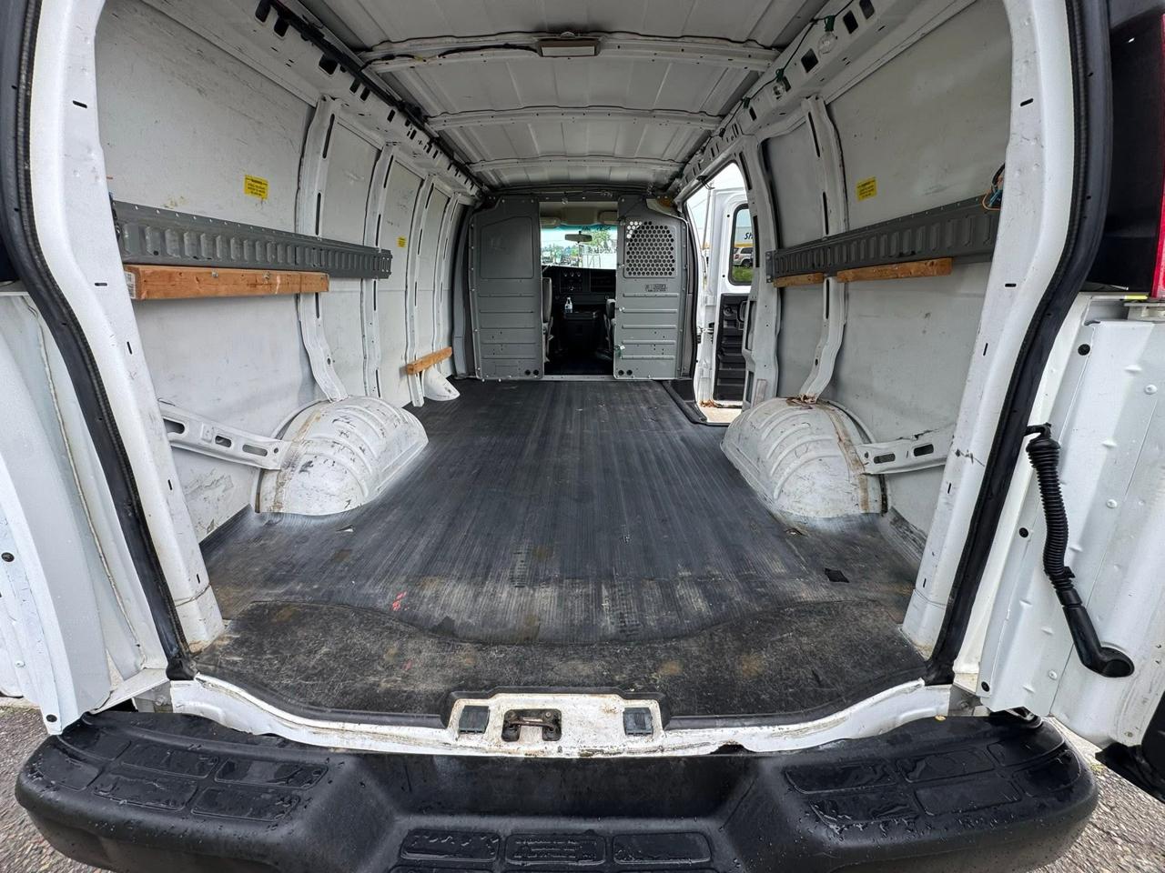 GMC Savana G3500 Cargo 2014