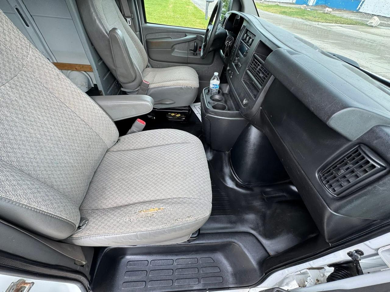 GMC Savana G3500 Cargo 2014