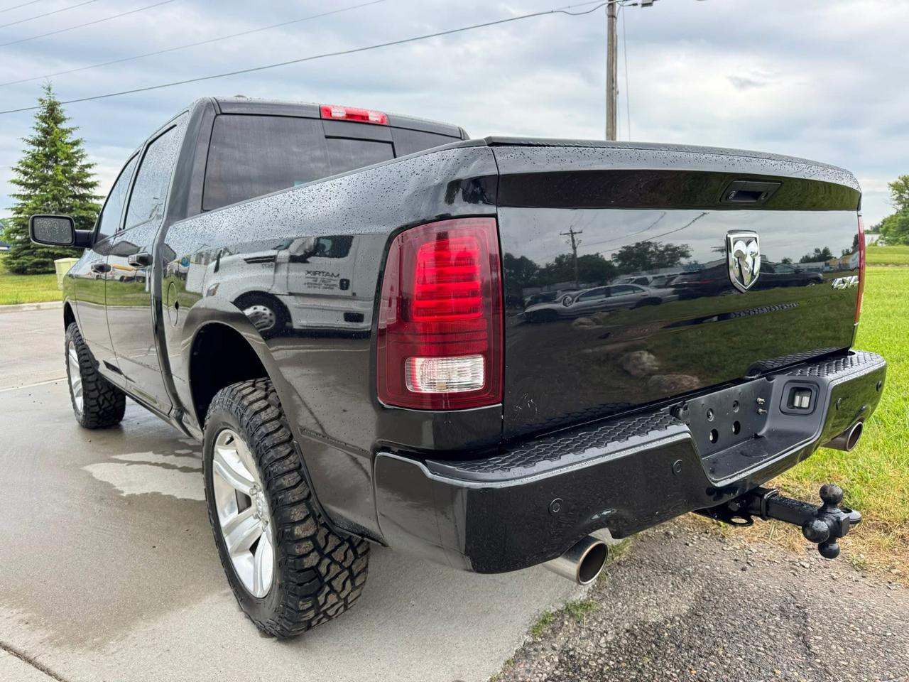 RAM 1500 Sport Crew Cab SWB 4WD 2015