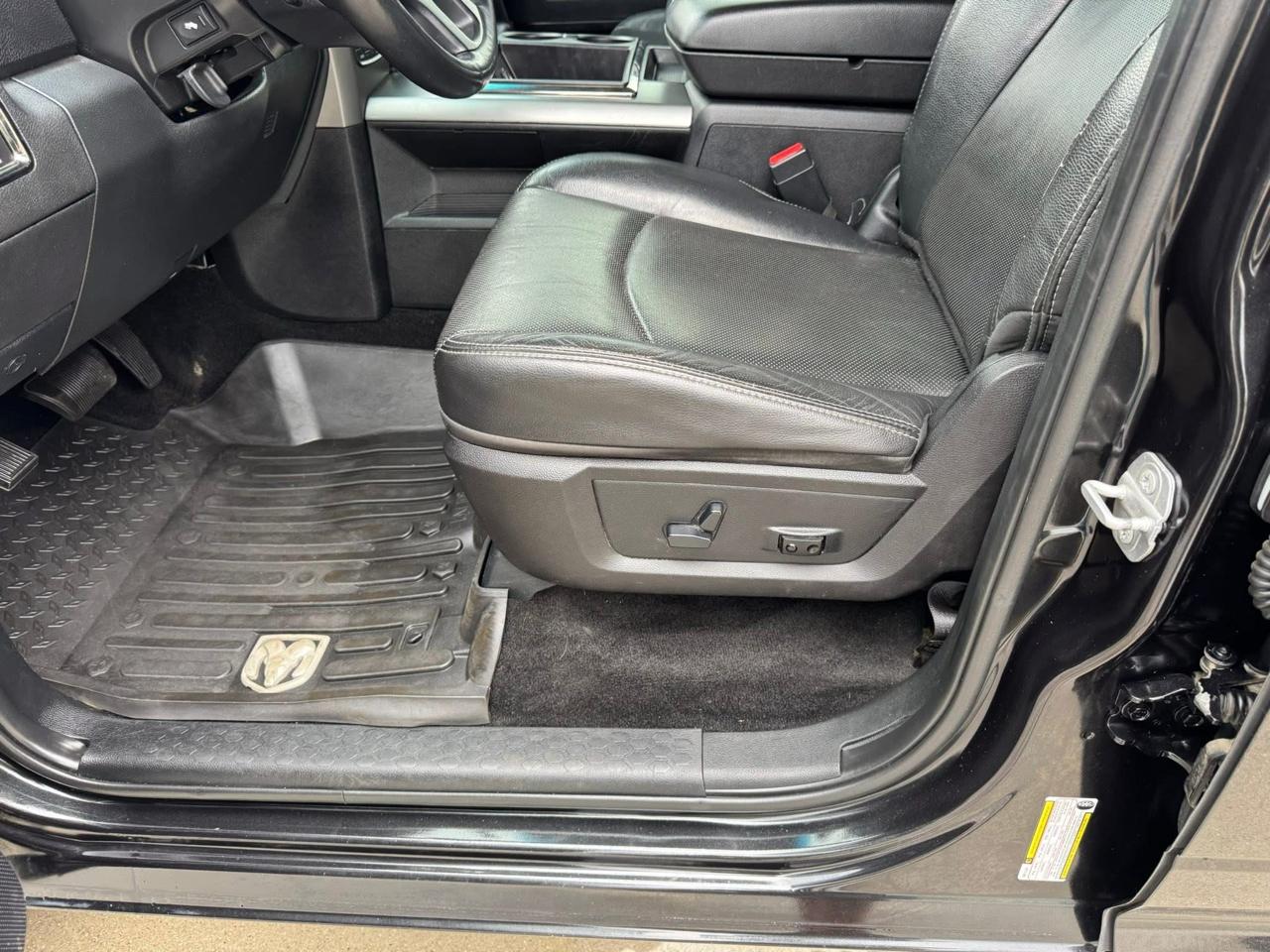 RAM 1500 Sport Crew Cab SWB 4WD 2015