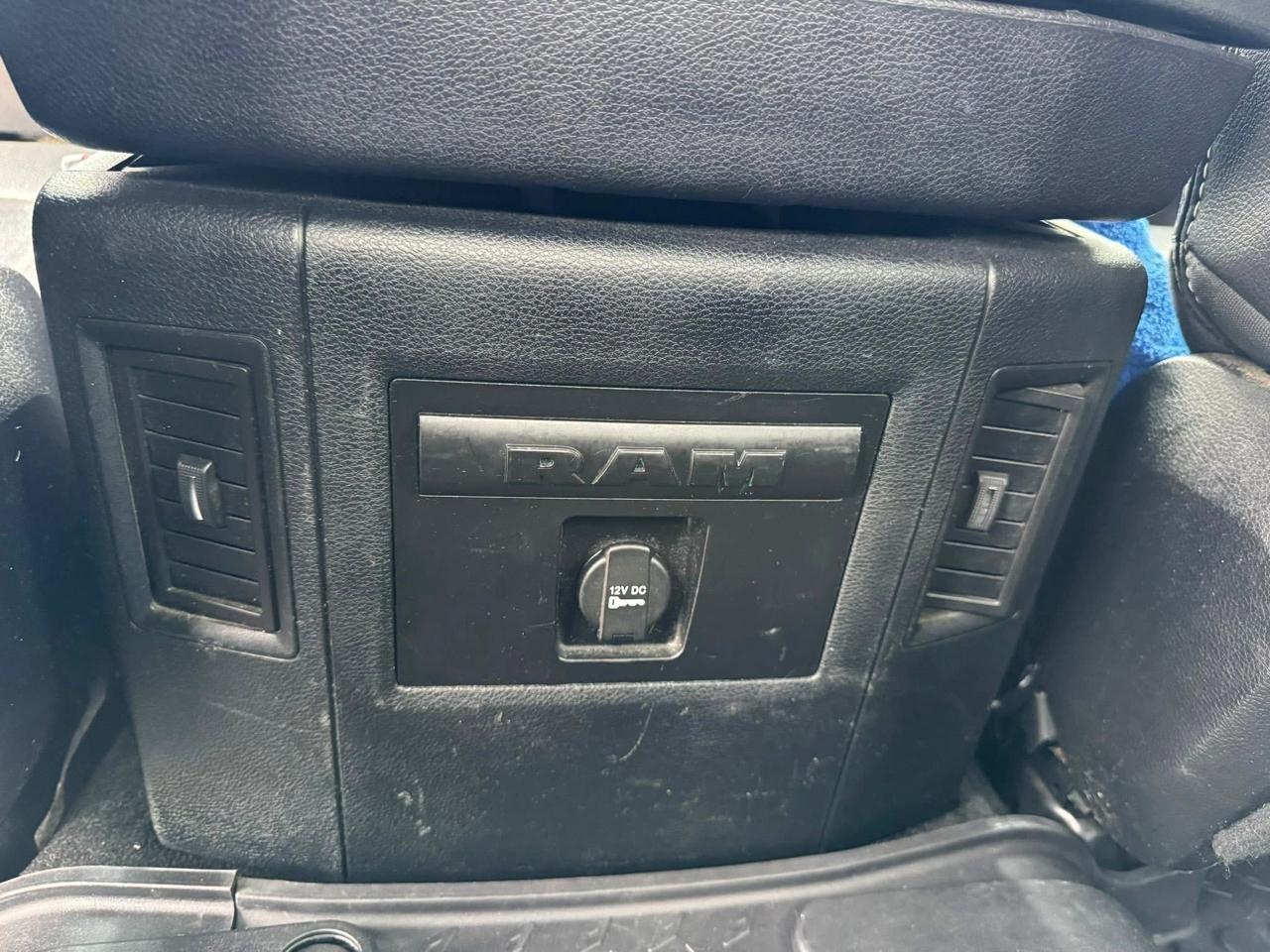 RAM 1500 Sport Crew Cab SWB 4WD 2015