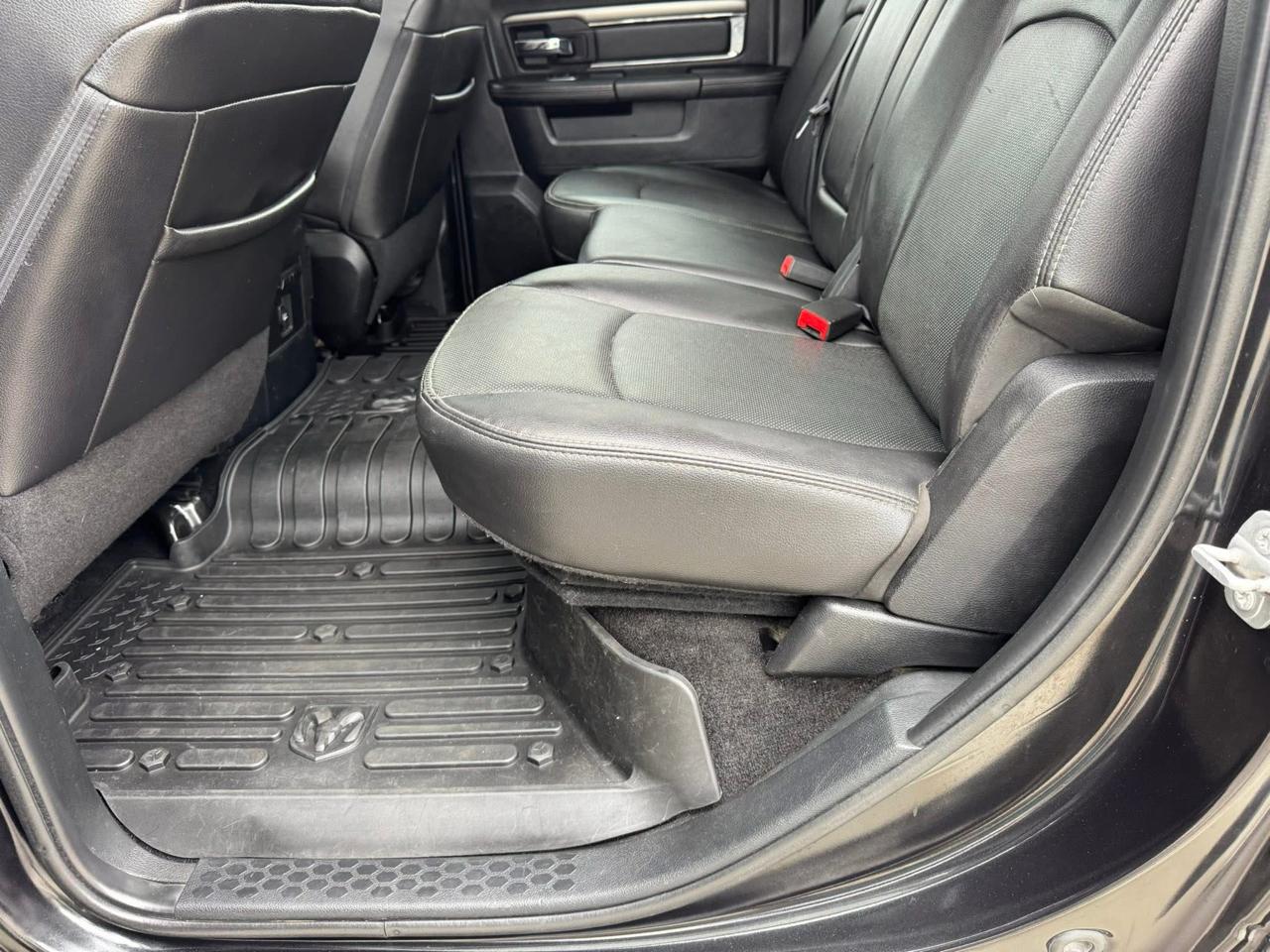RAM 1500 Sport Crew Cab SWB 4WD 2015