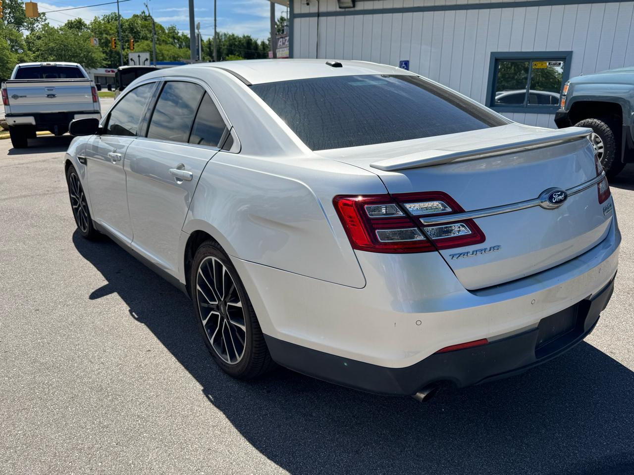 Ford Taurus SHO AWD 2013