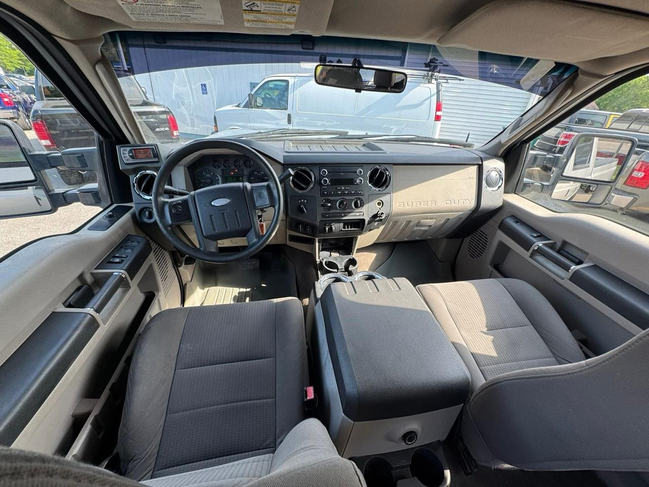 Ford F-250 SD XLT Crew Cab Long Bed 4WD 2009