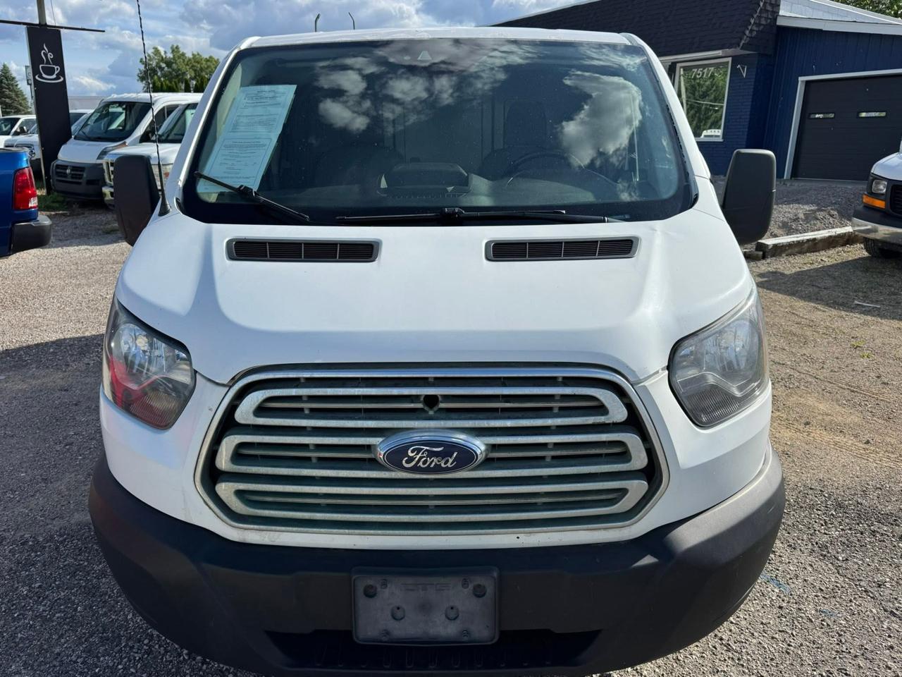 Ford Transit 150 Van Low Roof w/Sliding Pass. 130-in. WB 2017