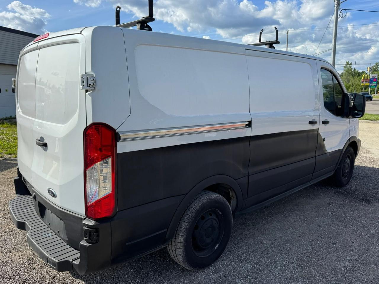 Ford Transit 150 Van Low Roof w/Sliding Pass. 130-in. WB 2017