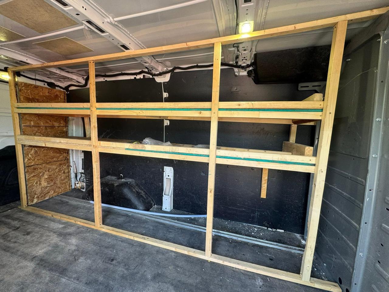 Ford Transit 150 Van Low Roof w/Sliding Pass. 130-in. WB 2017