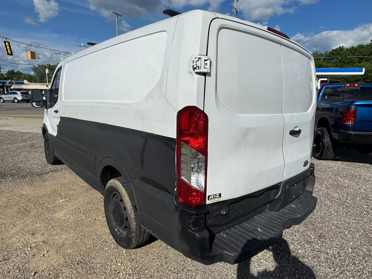 Ford Transit 150 Van Low Roof w/Sliding Pass. 130-in. WB 2017